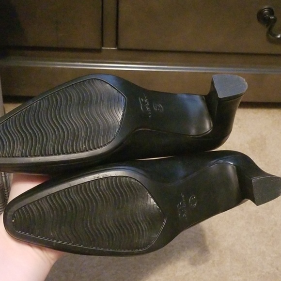 Shoes - Picture 3 of 3